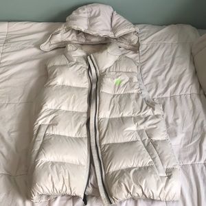Cream nike vest
